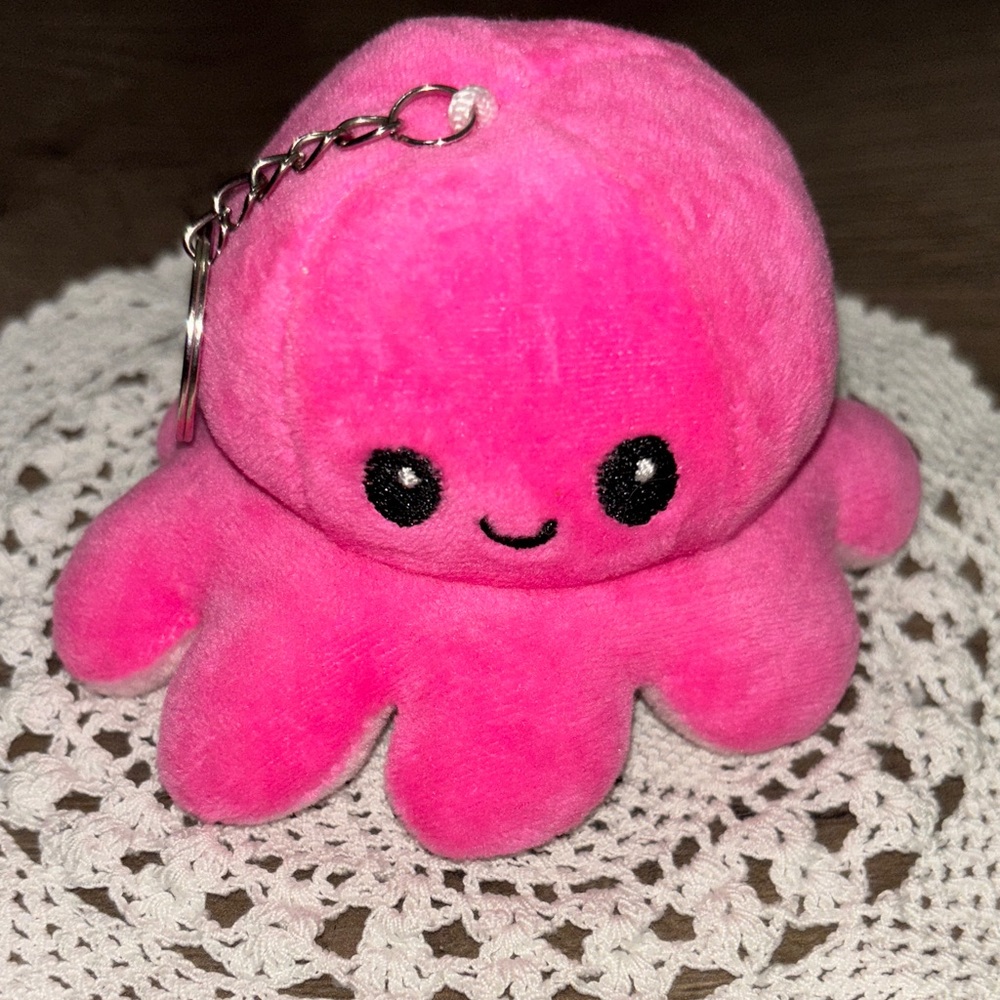 Pink Plush Octopus Keychain - Picture 2 of 3
